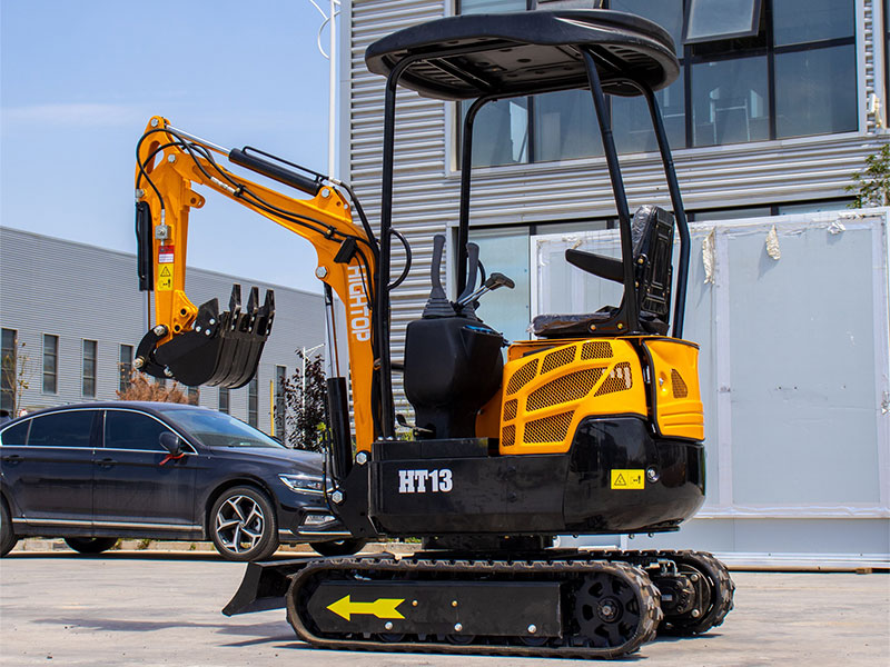 小型挖掘機(jī)機(jī)身發(fā)熱時(shí)應(yīng)檢查哪些地方？